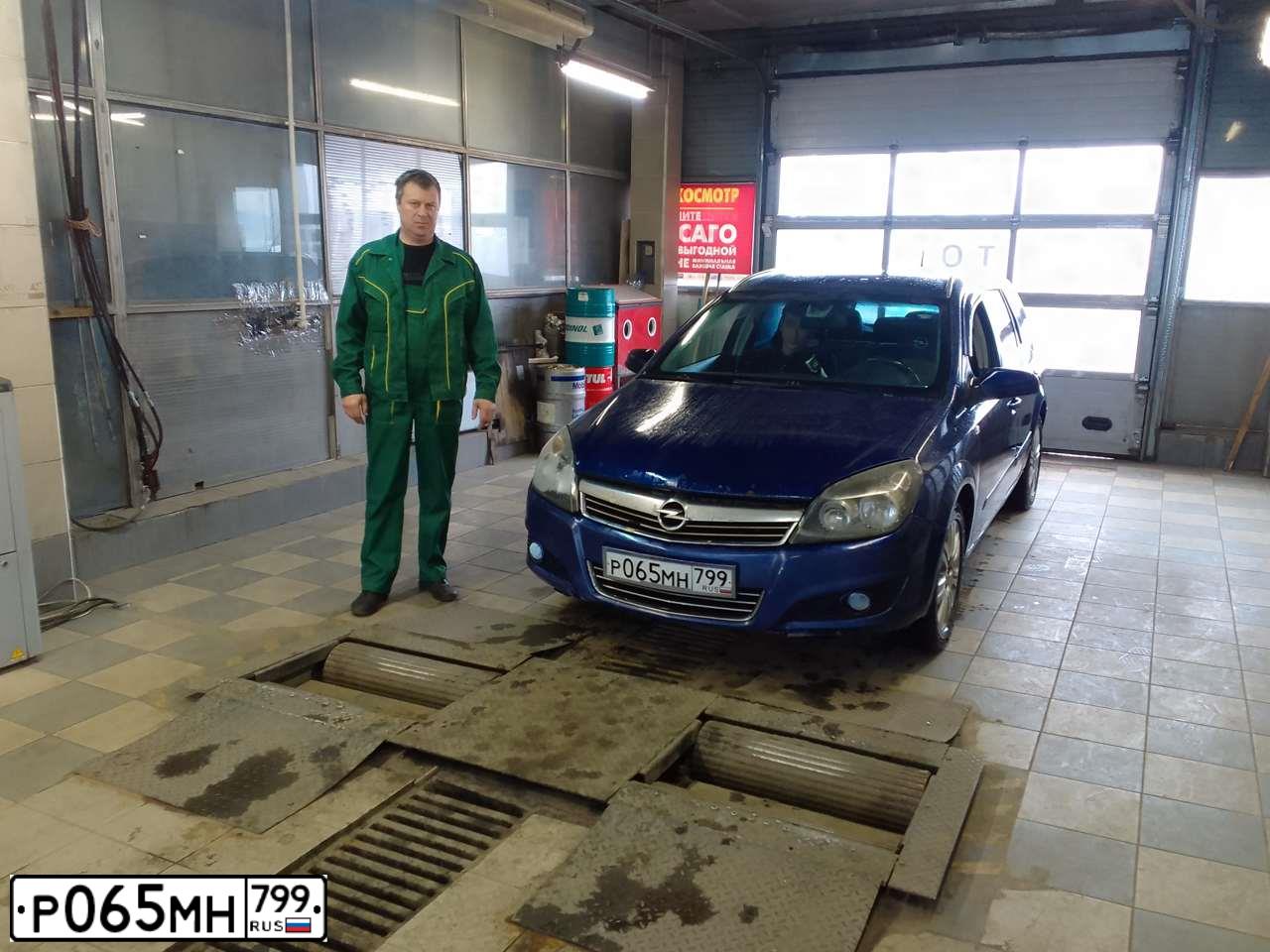 Фото автомобиля OPEL ASTRA, 2007 — госномер О454ВМ71. Цвет: синий