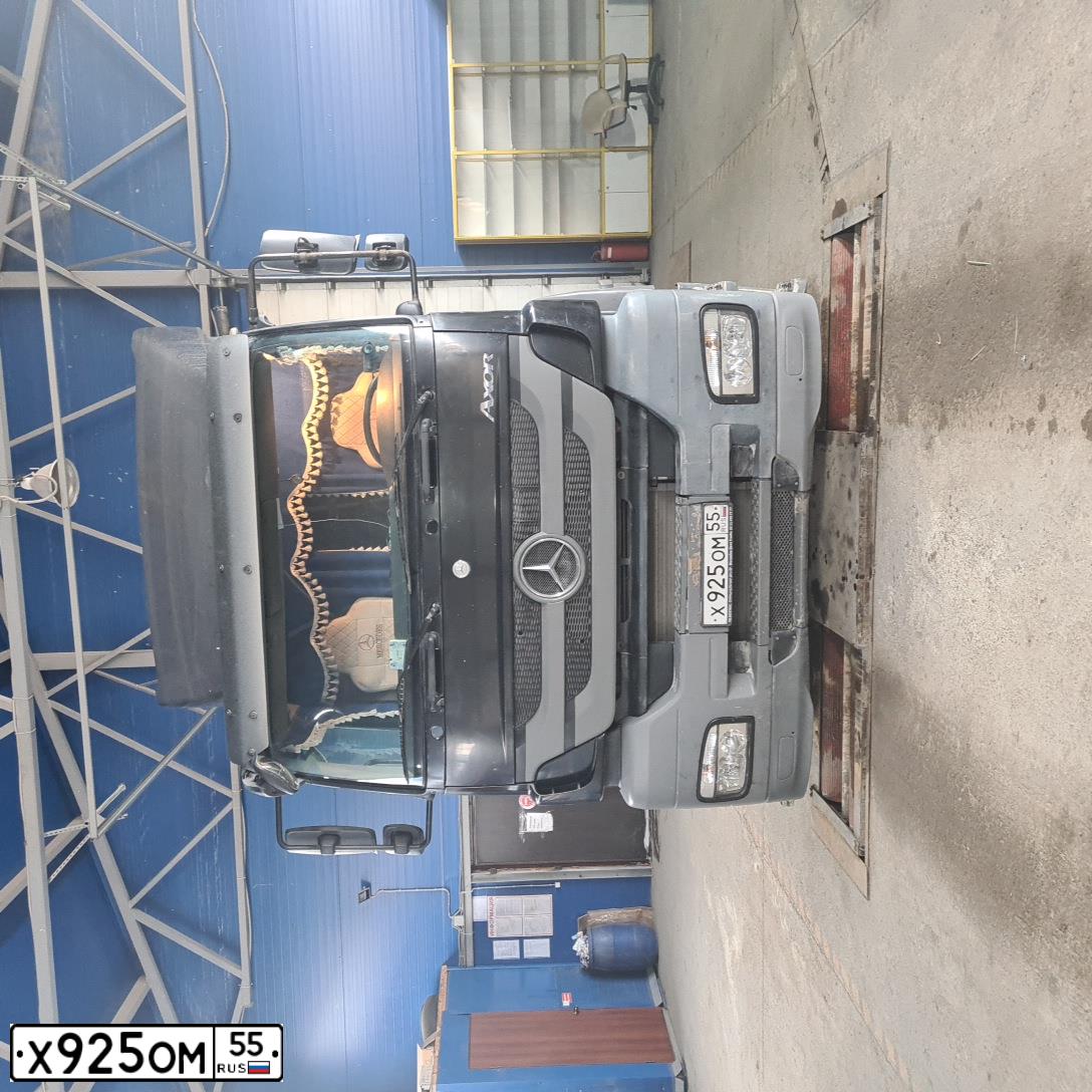 Фото автомобиля MERCEDES AXOR, 2012 — госномер Х925ОМ55. Цвет: ЧЕРНЫЙ
