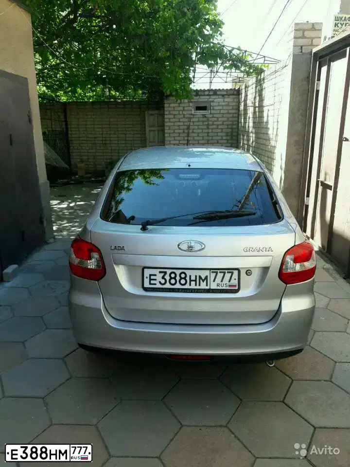 Фото автомобиля LADA 2191 GRANTA, 2014 — госномер Е388НМ777. Цвет: Серебристый