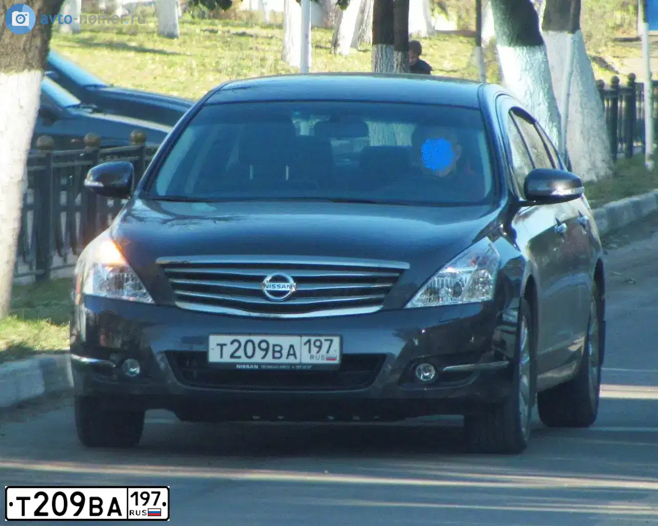 Фото автомобиля NISSAN TEANA, 2010 — госномер Т209ВА197. Цвет: ФИОЛЕТОВЫЙ