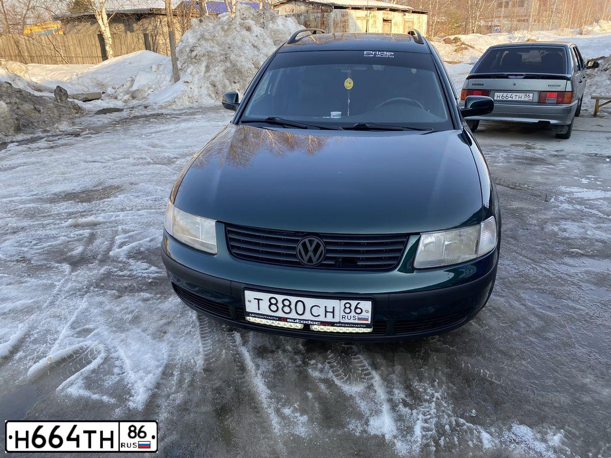 Фото автомобиля LADA 2114 SAMARA, 2009 — госномер Е680УВ186. Цвет: СРЕДНИЙ СЕРО-ЗЕЛЕНЫЙ МЕТАЛЛ