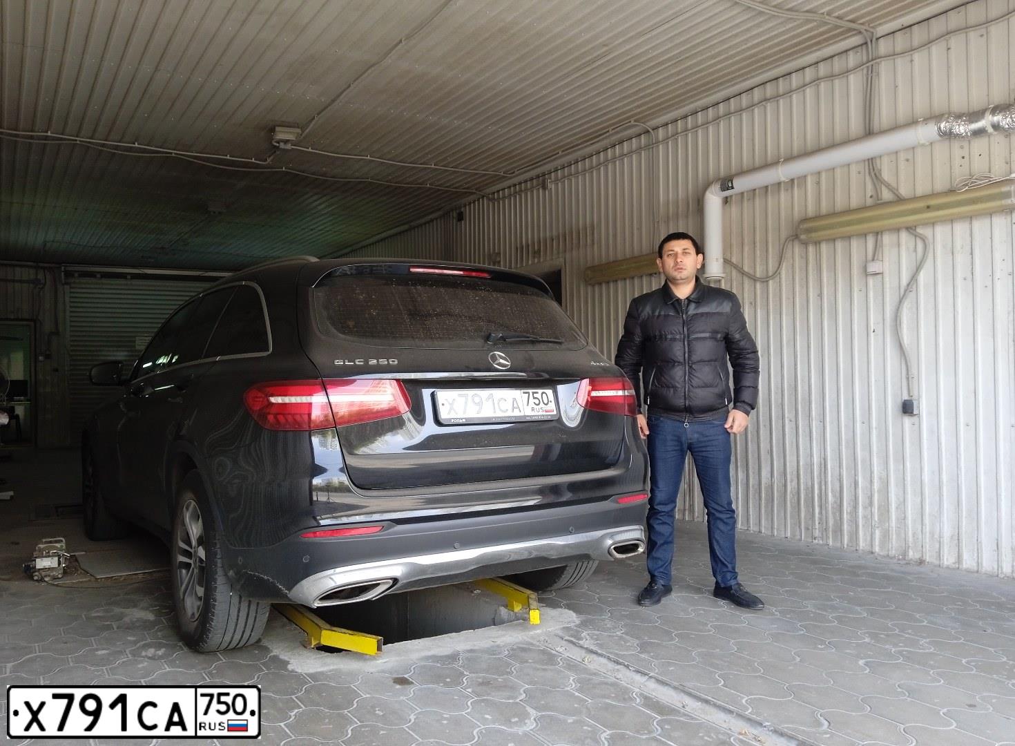 Фото автомобиля MERCEDES-BENZ GLC250, 2017 — госномер Т123МО193. Цвет: ЧЕРНЫЙ