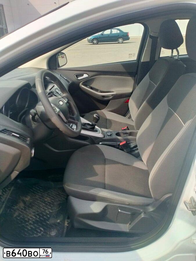 Фото автомобиля FORD FOCUS, 2014 — госномер С094АМ185. Цвет: Белый
