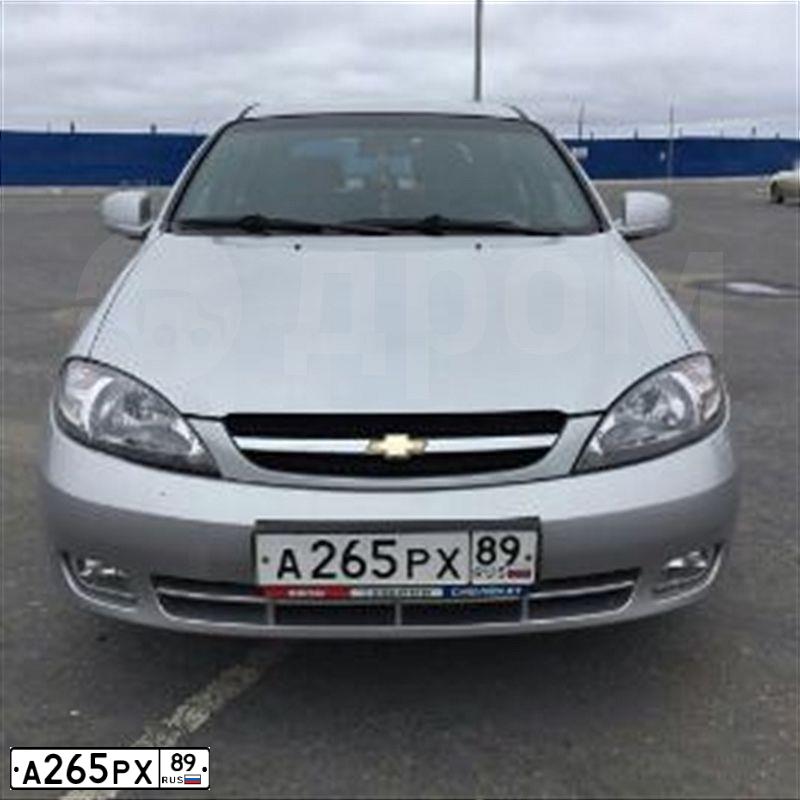Фото автомобиля CHEVROLET LACETTI, 2012 — госномер Т445ЕТ196. Цвет: Серебристый