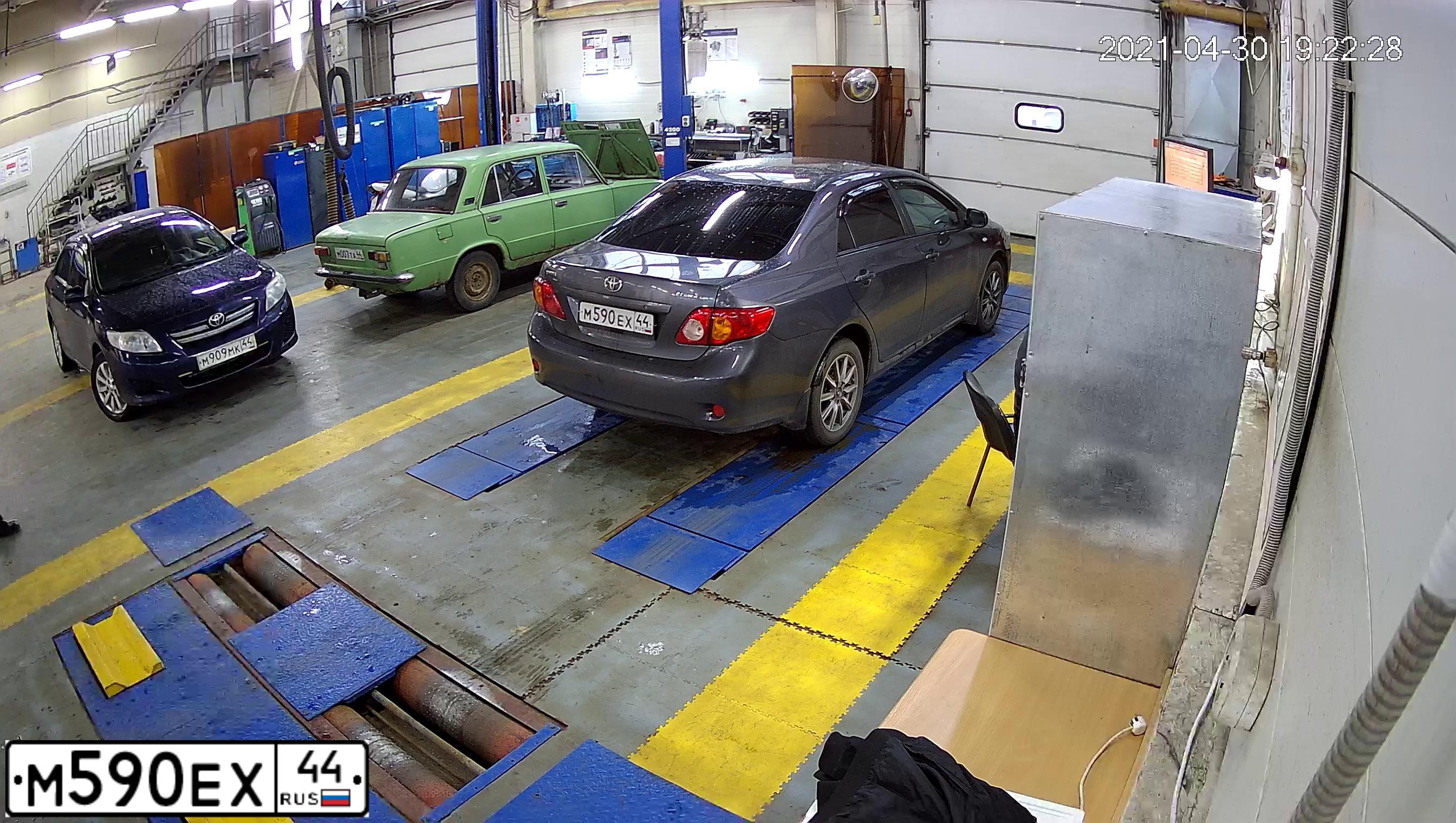 Фото автомобиля TOYOTA COROLLA, 2008 — госномер Н538АН37. Цвет: СЕРЫЙ