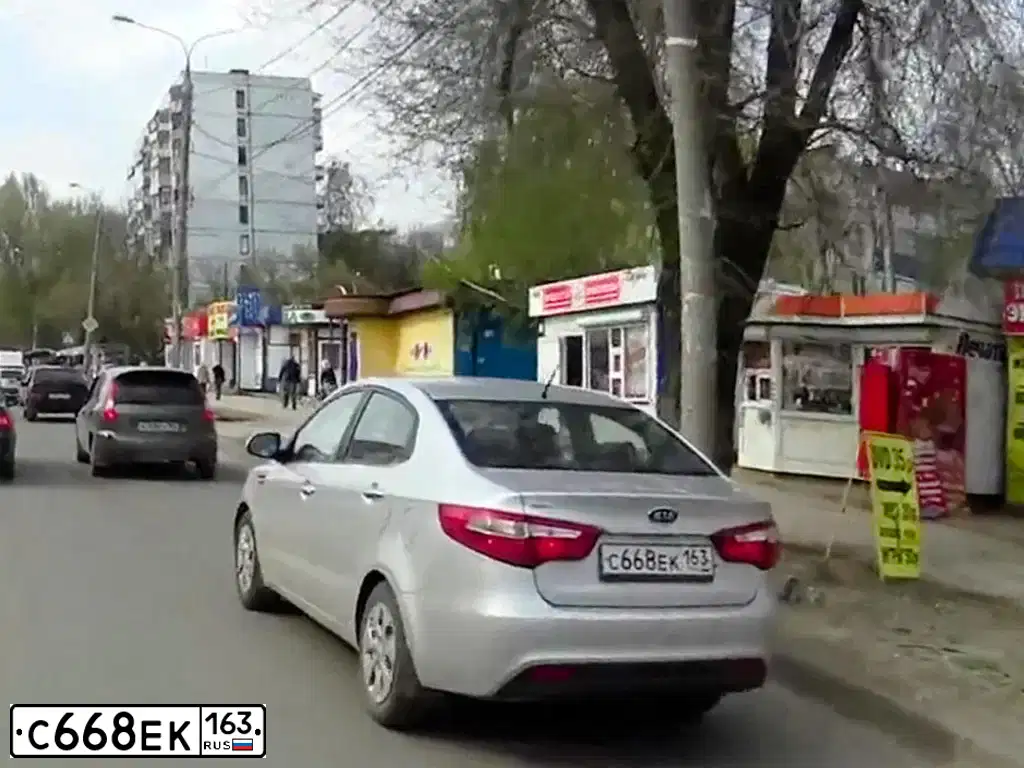 Фото автомобиля KIA RIO, 2012 — госномер С668ЕК163. Цвет: серебристый