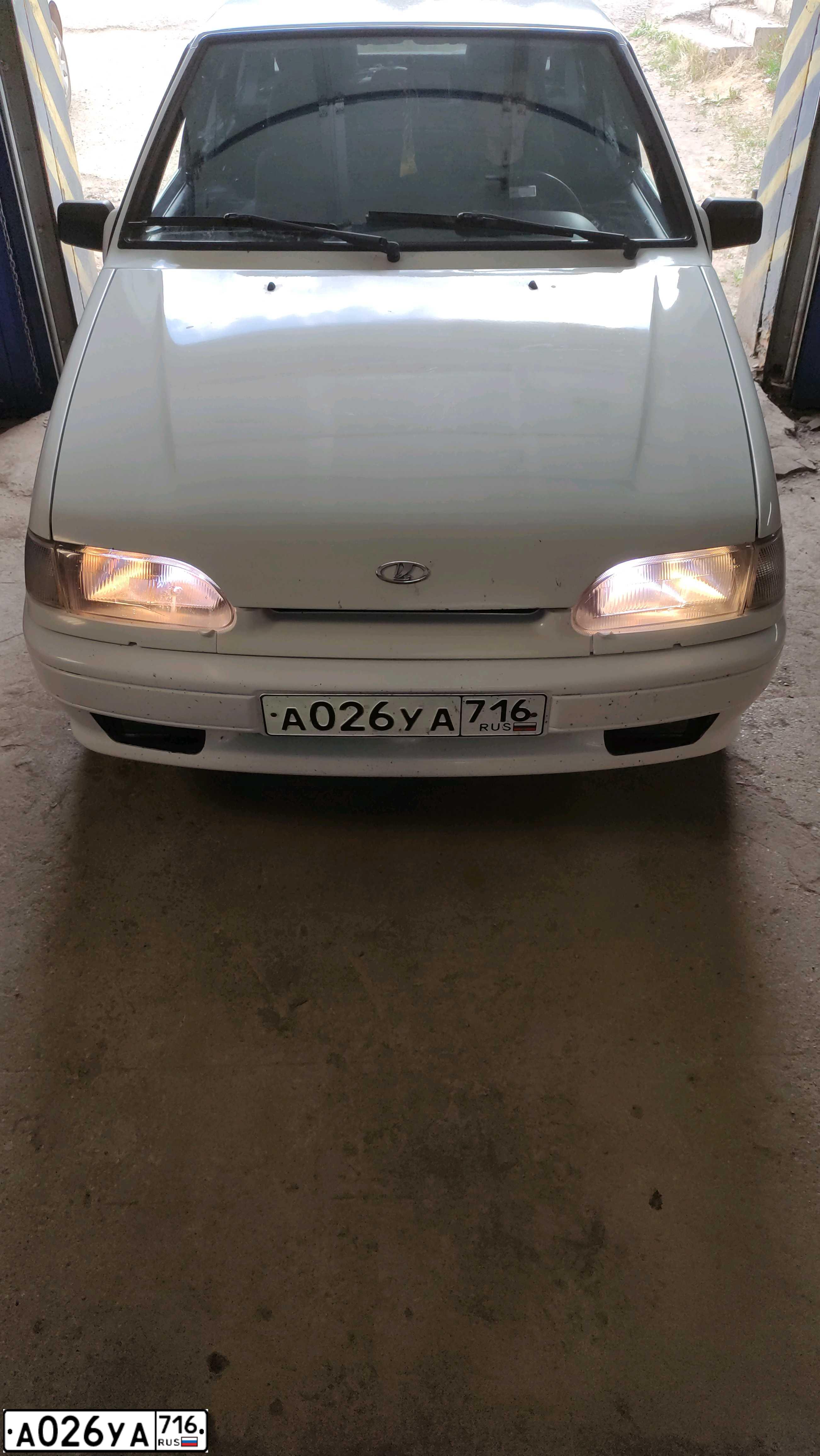 Фото автомобиля LADA 2114 SAMARA, 2012 — госномер С242ВС116. Цвет: Белый