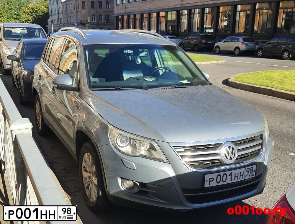 Фото автомобиля MERCEDES GL-KLASSE, 2012 — госномер Р001НН98. Цвет: ЧЕРНЫЙ