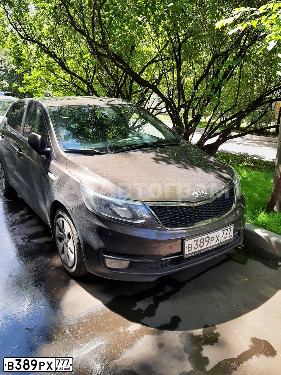 Фото автомобиля KIA RIO, 2016 — госномер В389РХ777. Цвет: КОРИЧНЕВЫЙ