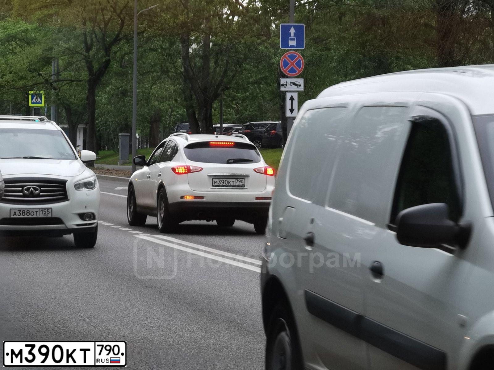 Фото автомобиля INFINITI QX50 /EX/, 2008 — госномер А282АУ250. Цвет: Белый