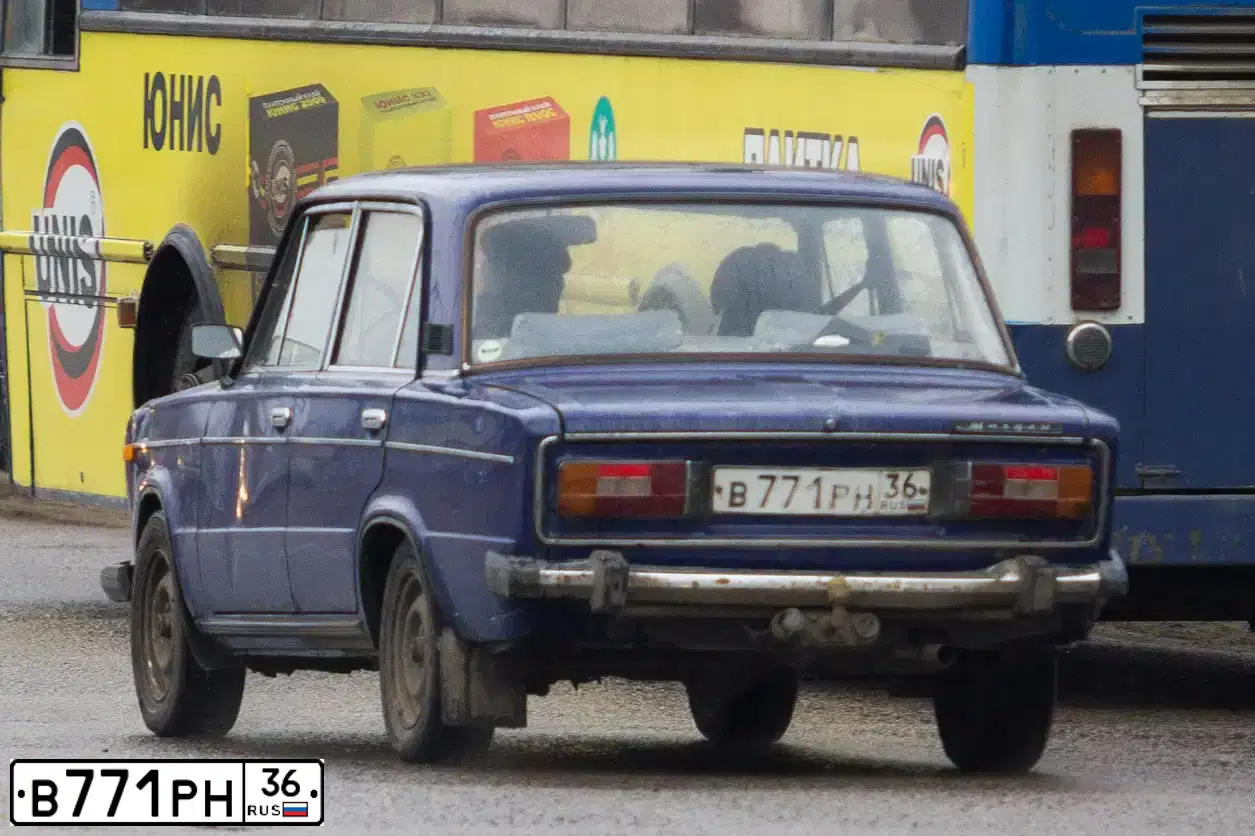Фото автомобиля LADA 2106, 1997 — госномер В771РН36. Цвет: синий