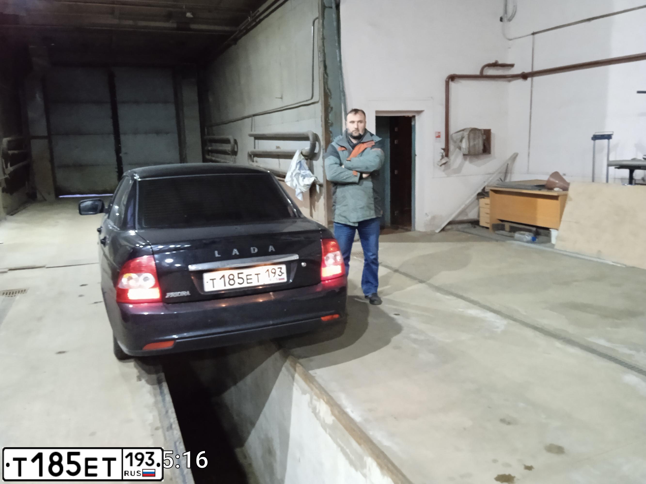 Фото автомобиля LADA 2170 PRIORA, 2013 — госномер У838ЕС05. Цвет: Сине-Черный
