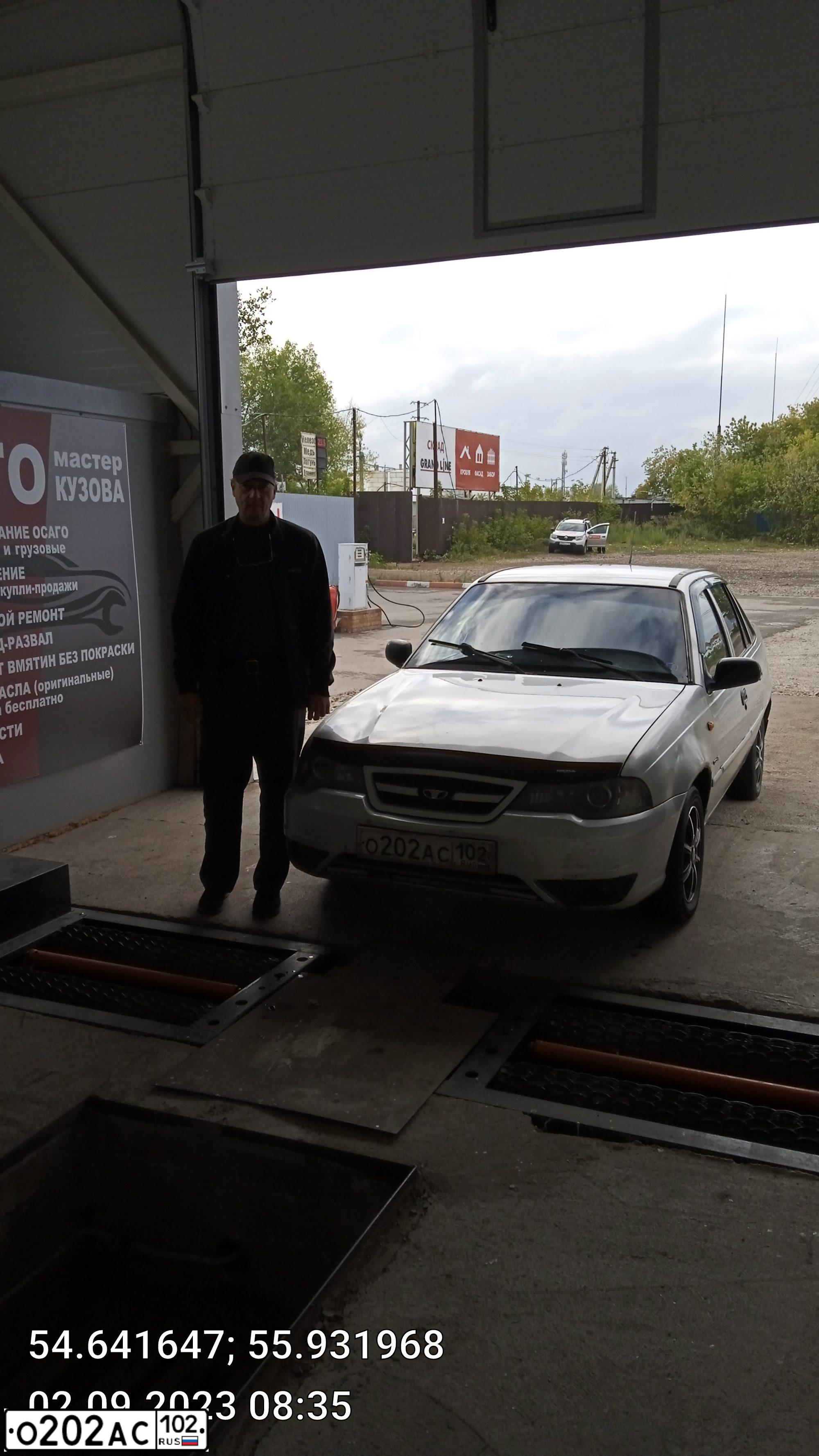 Фото автомобиля DAEWOO NEXIA, 2011 — госномер О202АС102. Цвет: СЕРЕБРИСТЫЙ