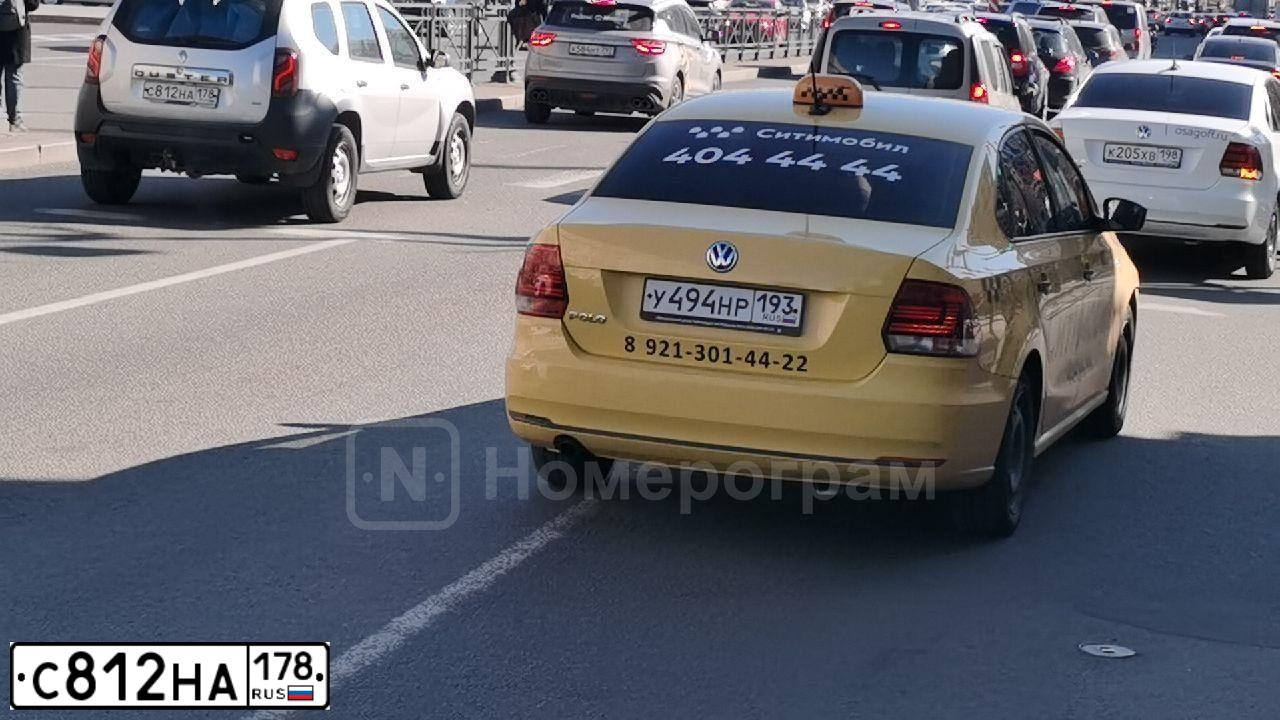 Фото автомобиля RENAULT DUSTER, 2015 — госномер М266ТА35. Цвет: СВЕТЛО-СЕРЫЙ