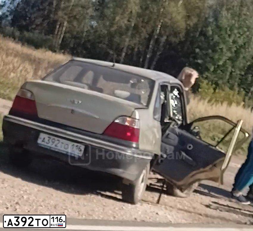 Фото автомобиля DAEWOO NEXIA, 2007 — госномер А392ТО116. Цвет: ПЕСОЧНЫЙ