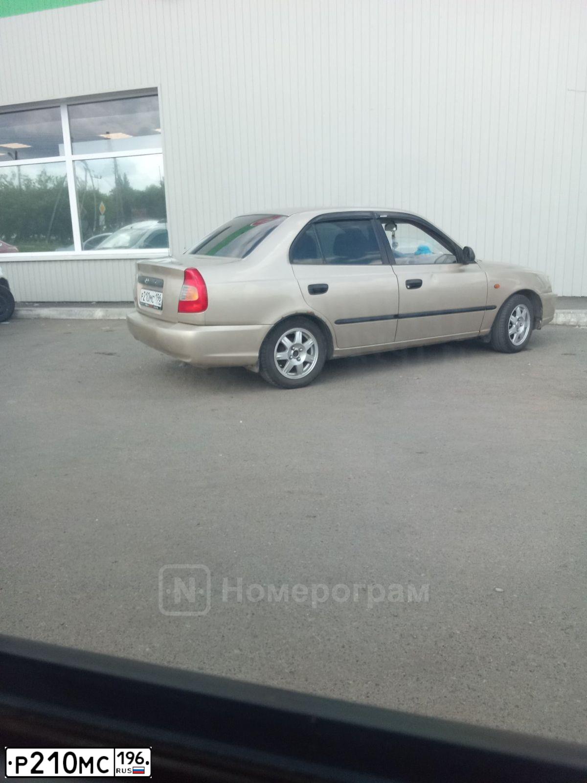 Фото автомобиля TAGAZ ACCENT, 2006 — госномер У371ВТ96. Цвет: БЕЖЕВЫЙ