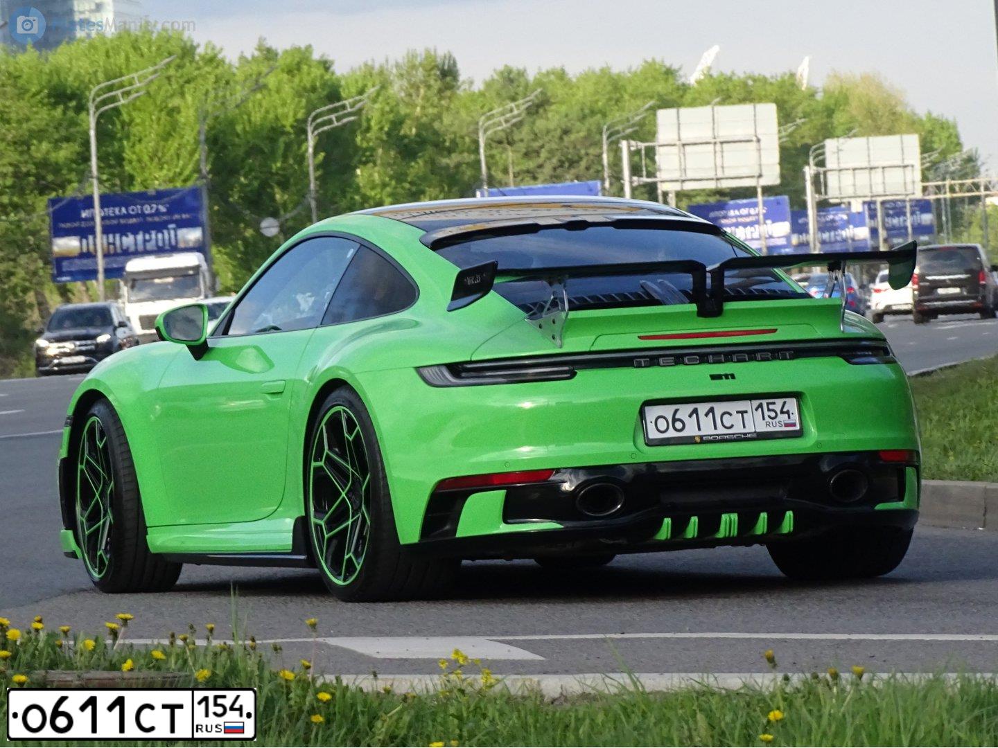 Фото автомобиля PORSCHE 911 САRRЕRА, 2021 — госномер О611СТ154. Цвет: ЗЕЛЕНЫЙ