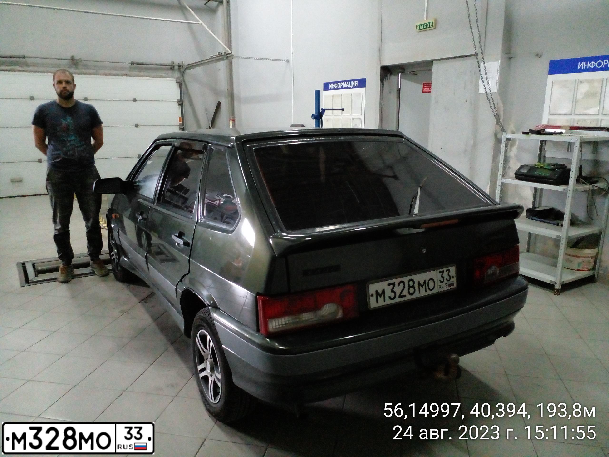 Фото автомобиля LADA 2114 SAMARA, 2006 — госномер М328МО33. Цвет: ЗОЛОТИСТЫЙ ТЕМНО-ЗЕЛЕНЫЙ