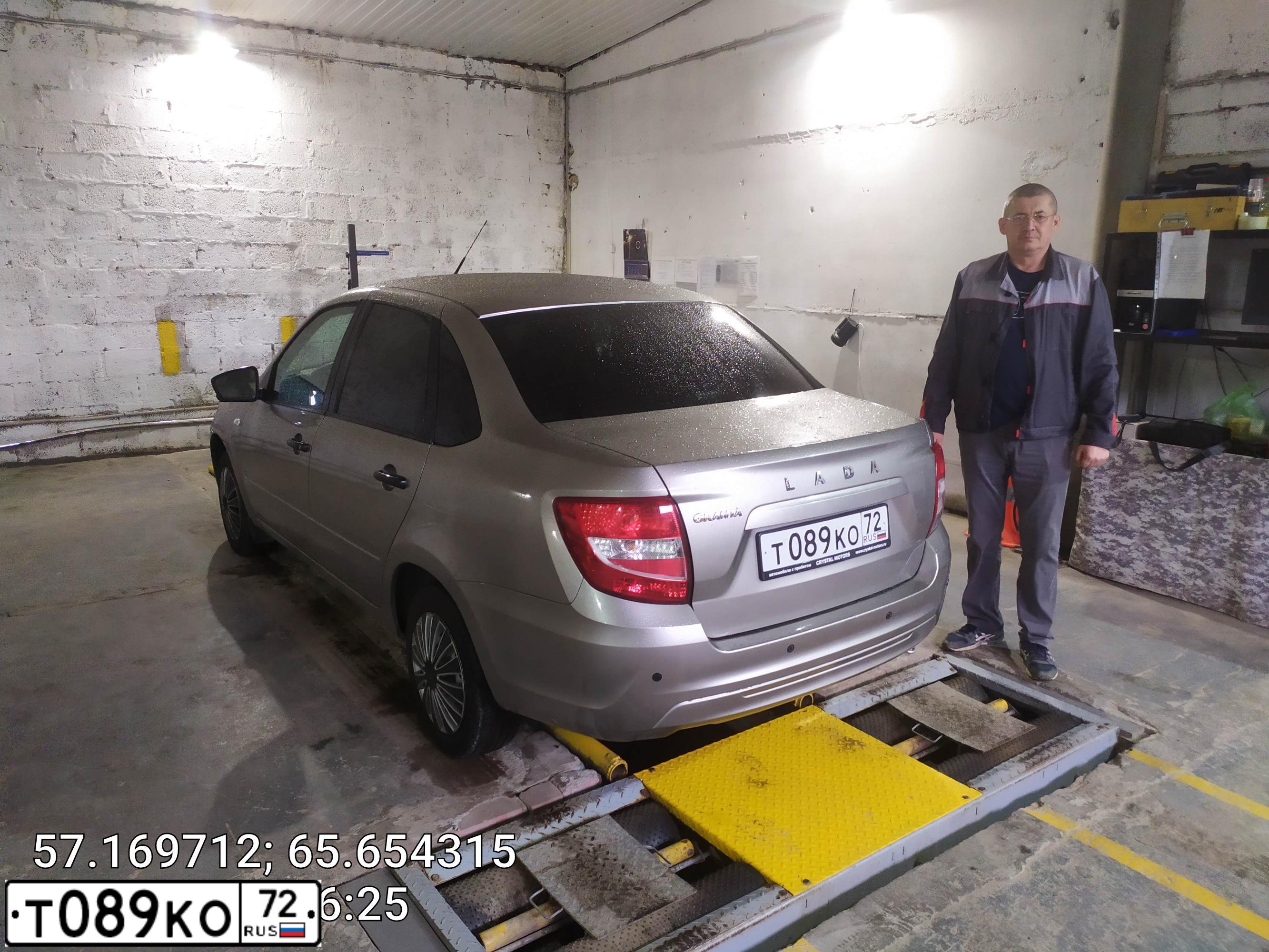 Фото автомобиля LADA 2190 GRANTA, 2020 — госномер Т089КО72. Цвет: СЕРЫЙ
