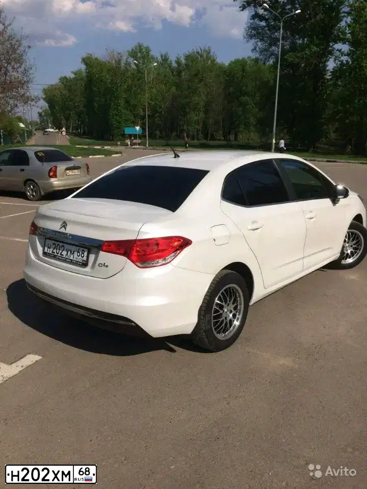 Фото автомобиля CITROEN C4, 2015 — госномер О803КЕ68. Цвет: Белый