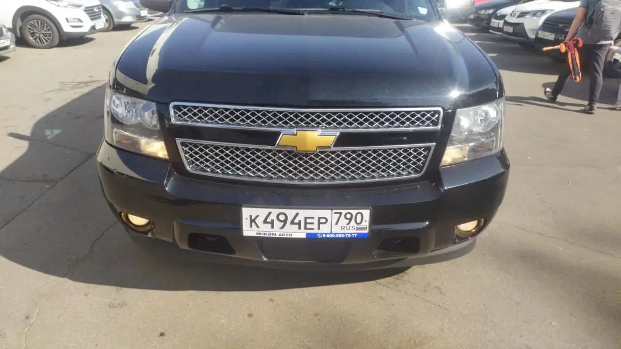 Фото автомобиля CHEVROLET TAHOE, 2012 — госномер К494ЕР790. Цвет: ЧЕРНЫЙ