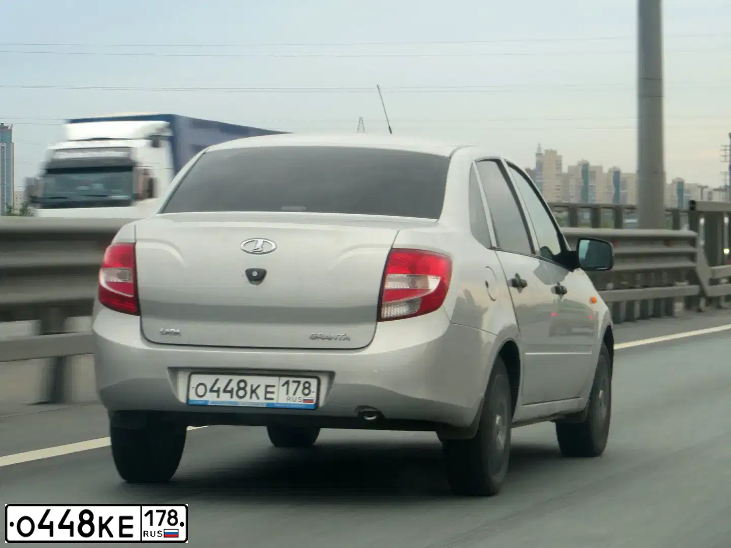Фото автомобиля LADA 219010 LADA GRANTA, 2013 — госномер С387СК57. Цвет: Серебристый