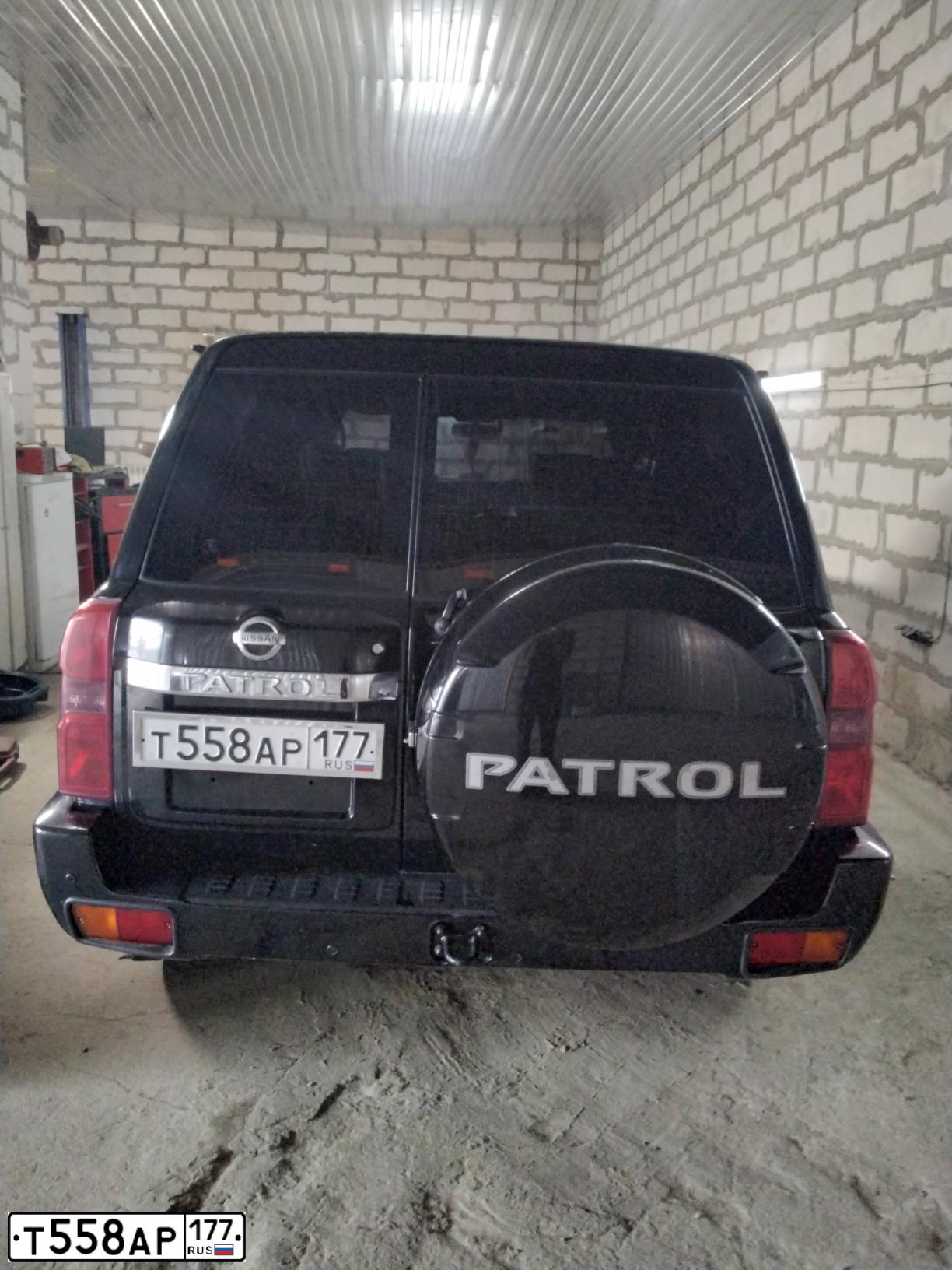 Фото автомобиля NISSAN PATROL, 2005 — госномер Т558АР177