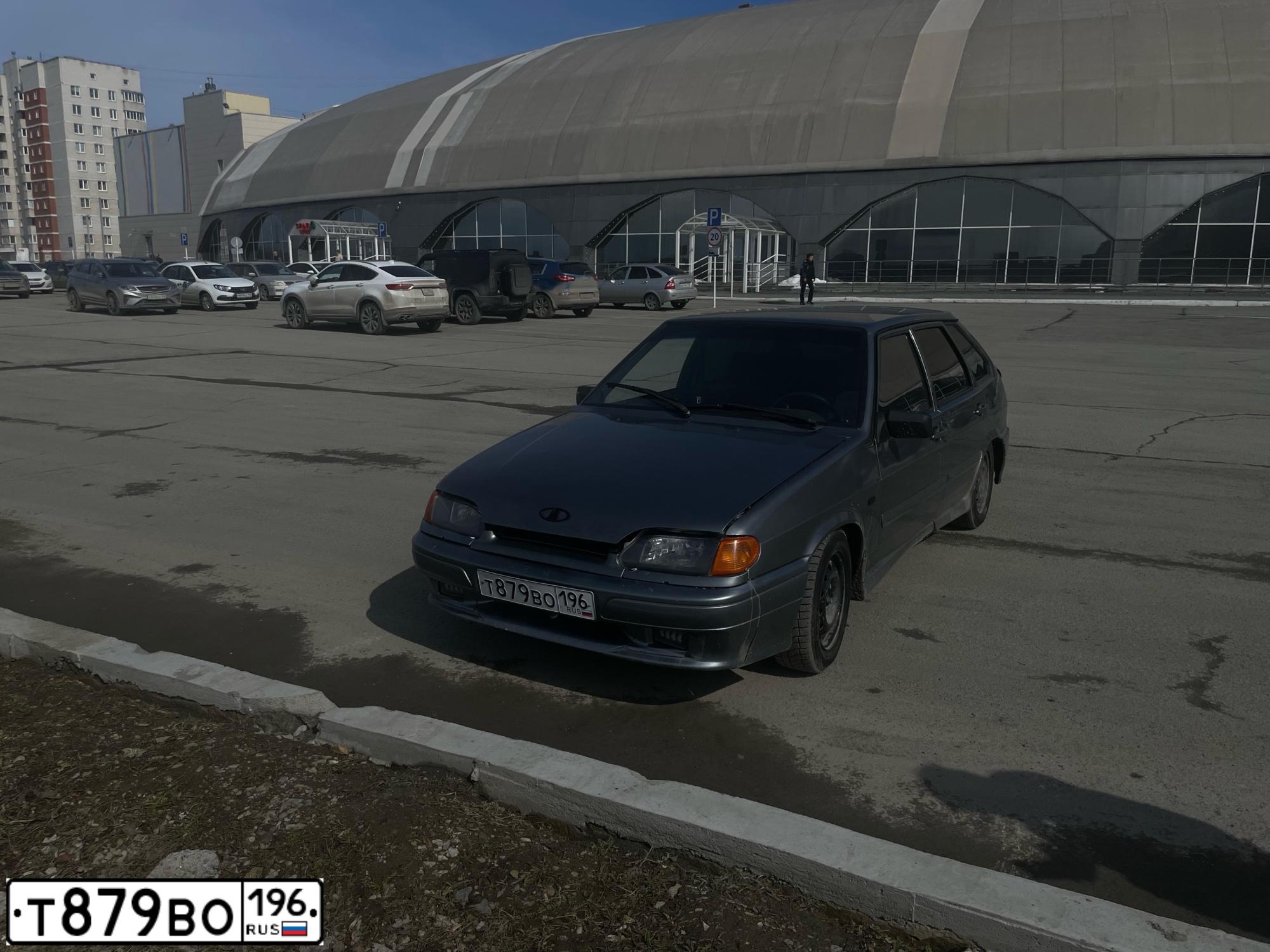 Фото автомобиля LADA 2114 SAMARA, 2012 — госномер Т879ВО196. Цвет: СЕРЫЙ