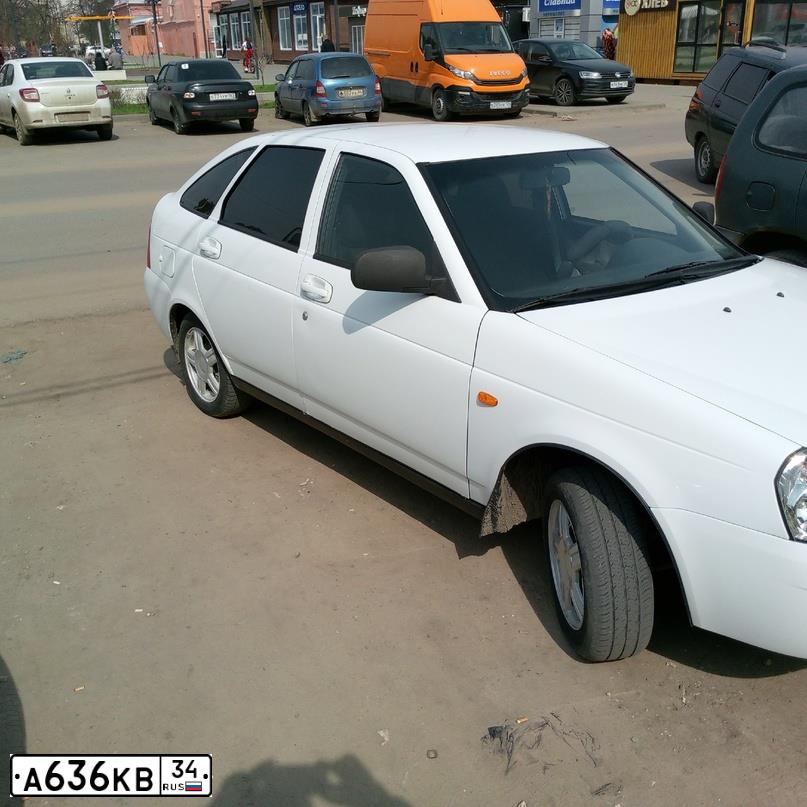 Фото автомобиля LADA 2172 PRIORA, 2009 — госномер А636КВ34. Цвет: Белый