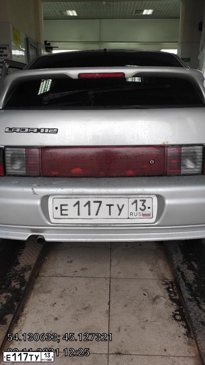 Фото автомобиля LADA 2112, 2006 — госномер Е117ТУ13. Цвет: Светло-Серебристый металлик