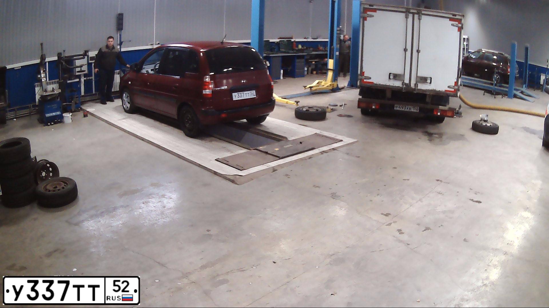 Фото автомобиля HYUNDAI MATRIX, 2008 — госномер У337ТТ52. Цвет: ВИШНЕВЫЙ