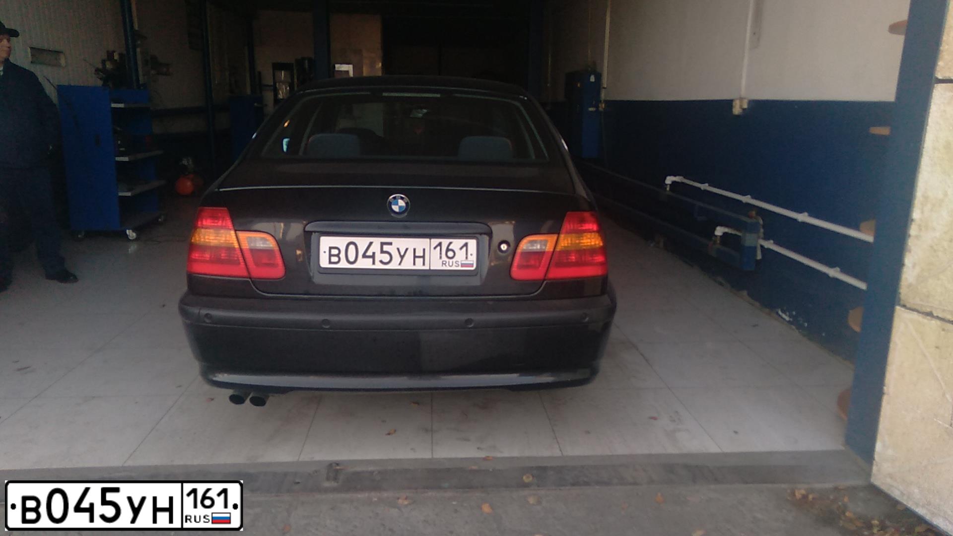 Фото автомобиля BMW SERIE 3, 2002 — госномер Р452АА761. Цвет: Серебристый