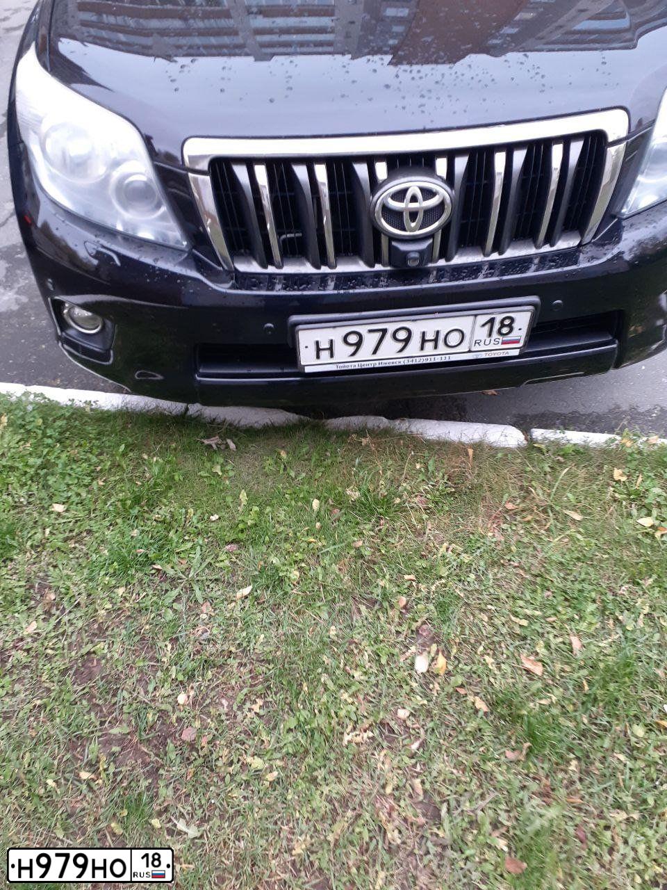 Фото автомобиля TOYOTA LANDCRUISER, 2011 — госномер Н979НО18. Цвет: ЧЕРНЫЙ