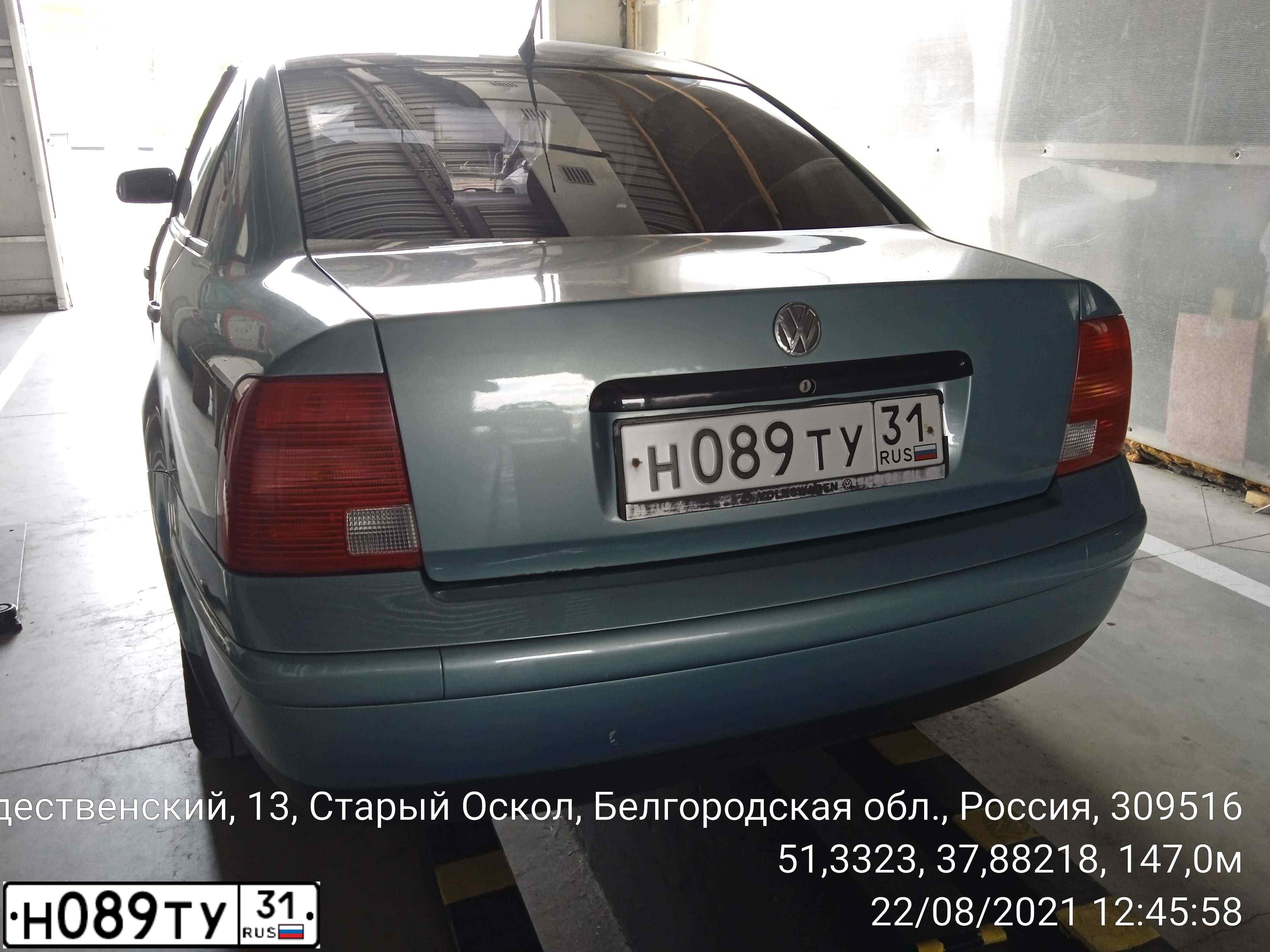 Фото автомобиля VOLKSWAGEN PASSAT, 1999 — госномер Н089ТУ31. Цвет: ЗЕЛЕНЫЙ