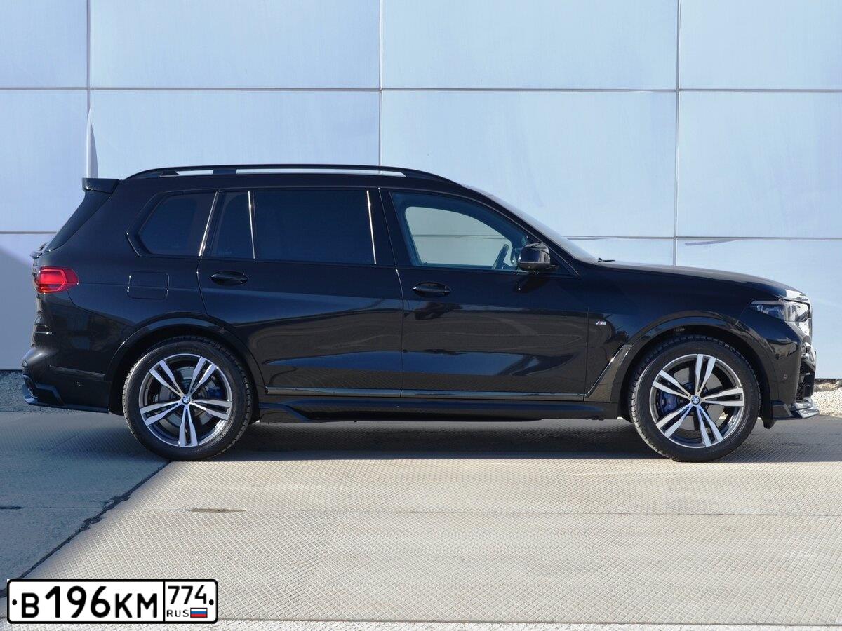 Фото автомобиля BMW X7, 2019 — госномер О368ОО174. Цвет: ЧЕРНЫЙ