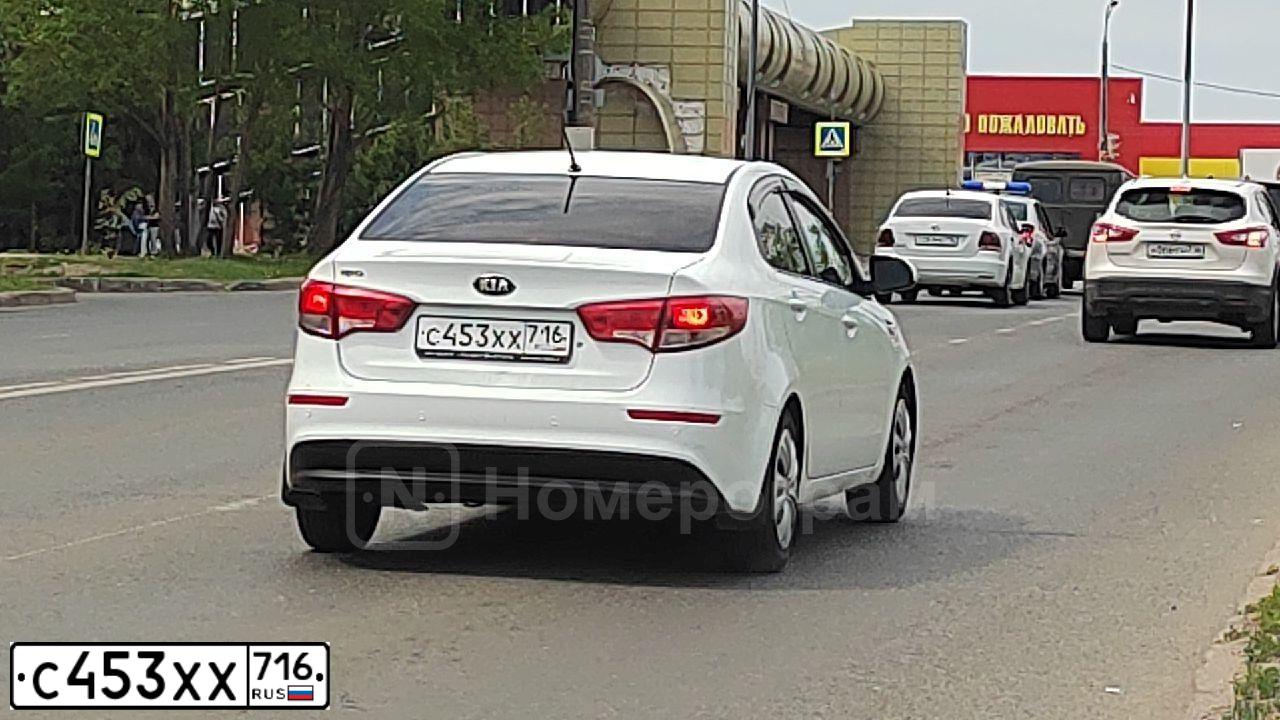 Фото автомобиля KIA RIO, 2016 — госномер С466УЕ716. Цвет: Белый