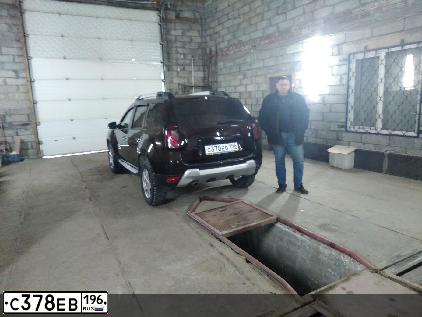 Фото автомобиля RENAULT DUSTER, 2019 — госномер С378ЕВ196. Цвет: ТЕМНО-КОРИЧНЕВЫЙ