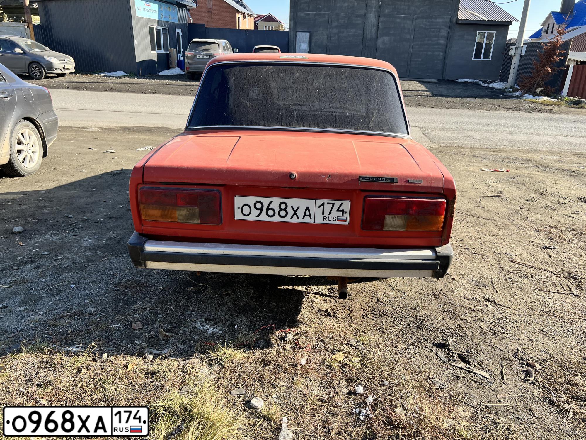 Фото автомобиля LADA 2105 LADA, 1983 — госномер К001ОК174. Цвет: Красный