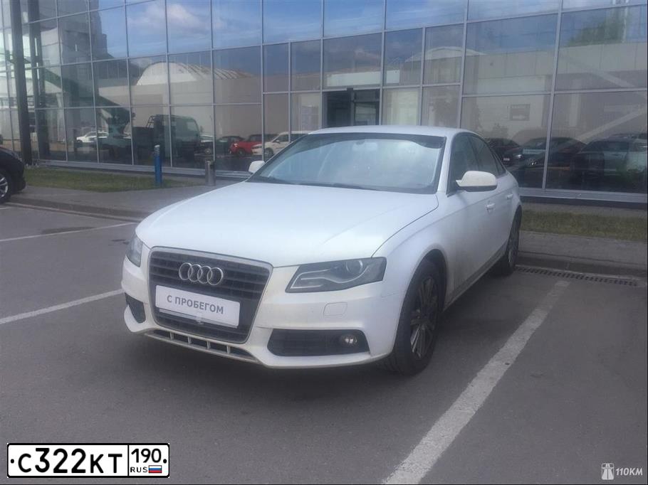 Фото автомобиля AUDI A4, 2010 — госномер В937РК790. Цвет: Белый