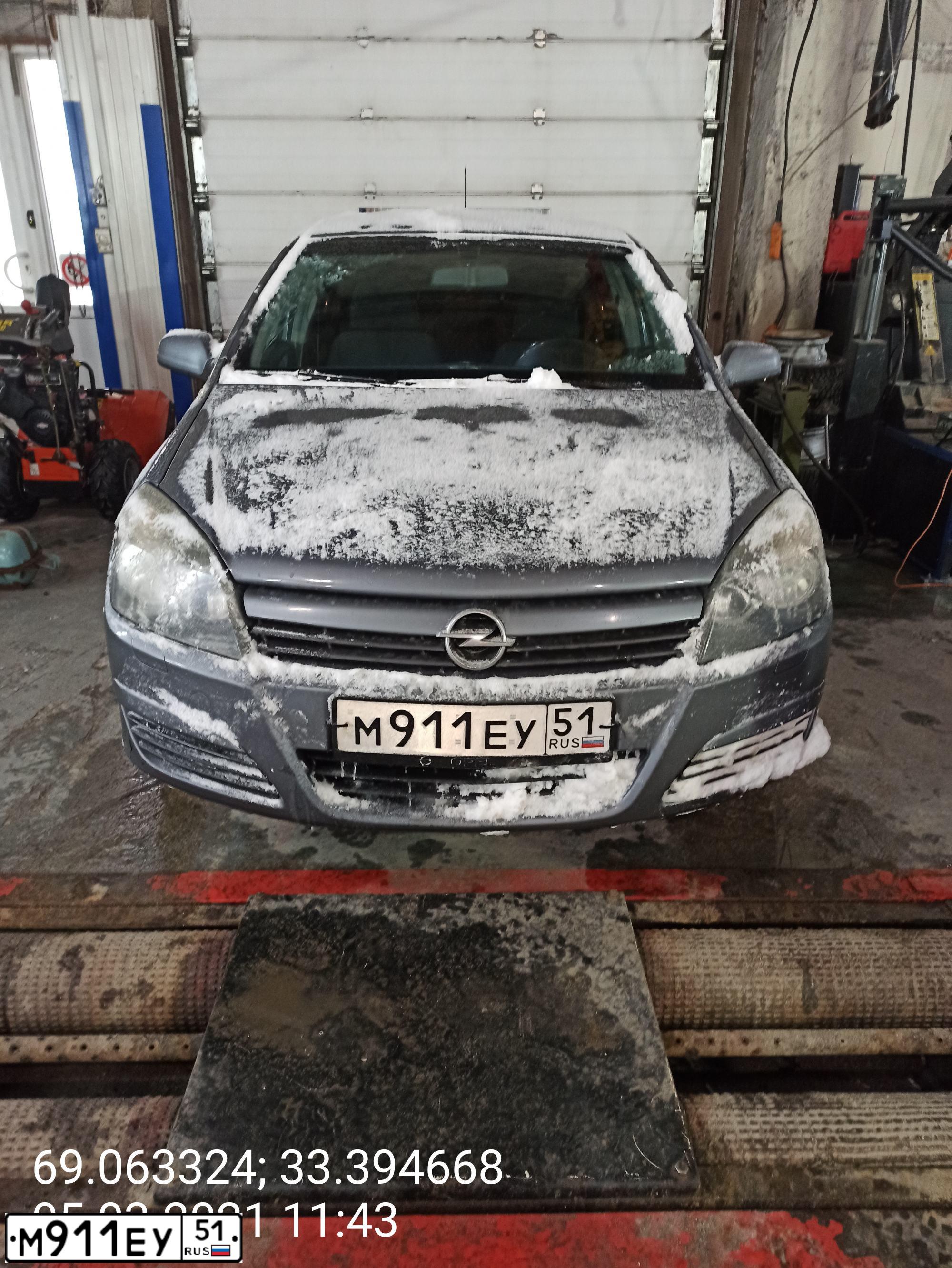 Фото автомобиля OPEL AGILA, 2004 — госномер Н715НО10. Цвет: СЕРЫЙ