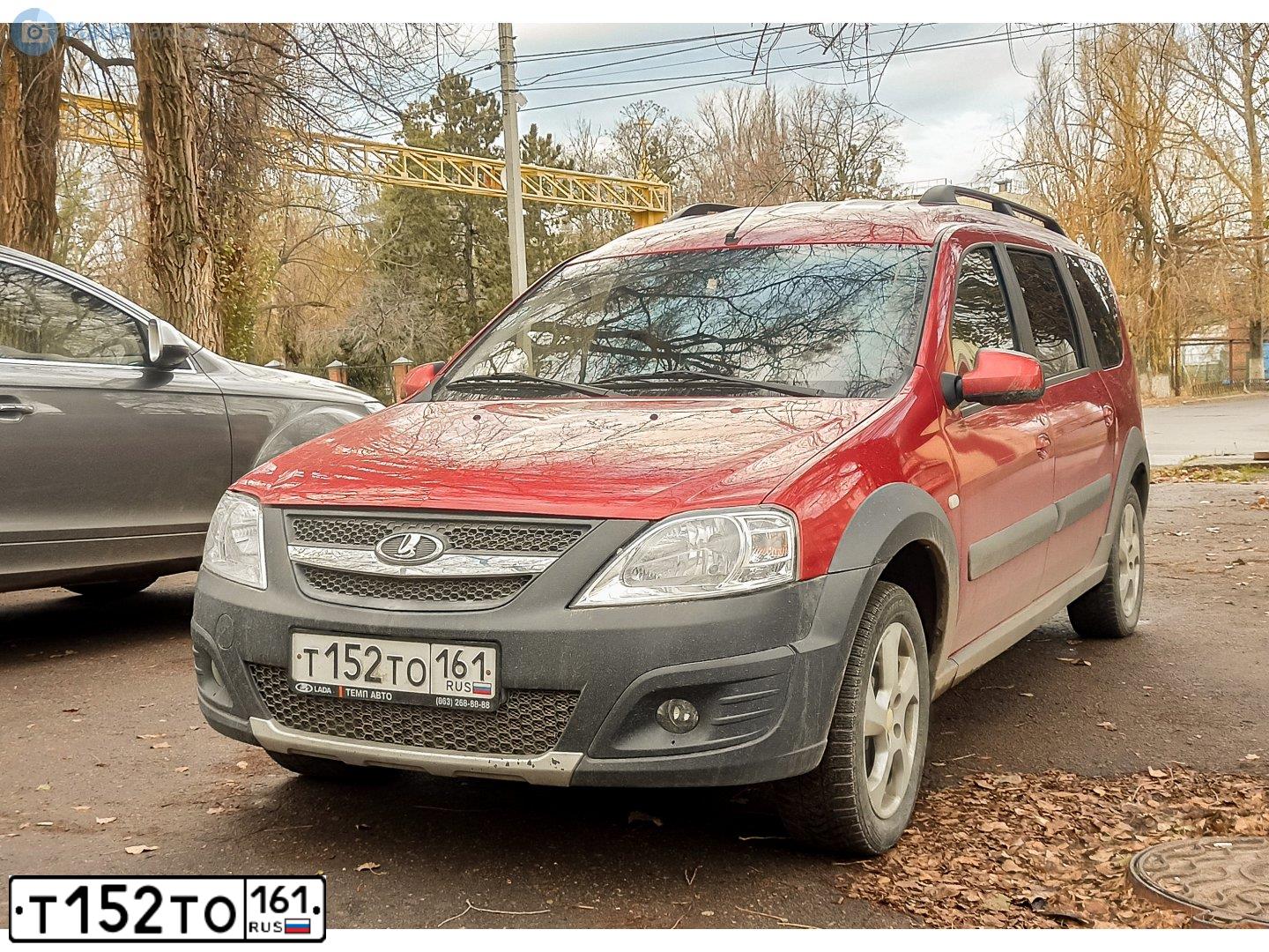Фото автомобиля LADA LARGUS, 2018 — госномер Т152ТО161. Цвет: КРАСНЫЙ