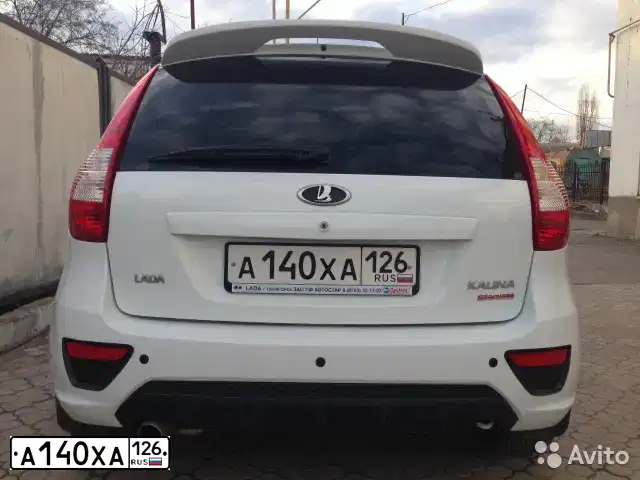 Фото автомобиля LADA 2192 KALINA, 2015 — госномер А140ХА126. Цвет: Белый