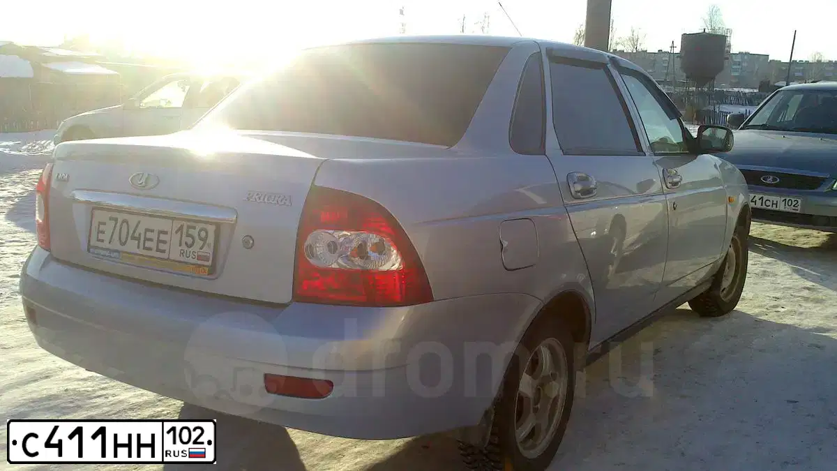 Фото автомобиля TOYOTA RAV4, 2015 — госномер С411НН102. Цвет: ТЕМНО - СЕРЫЙ