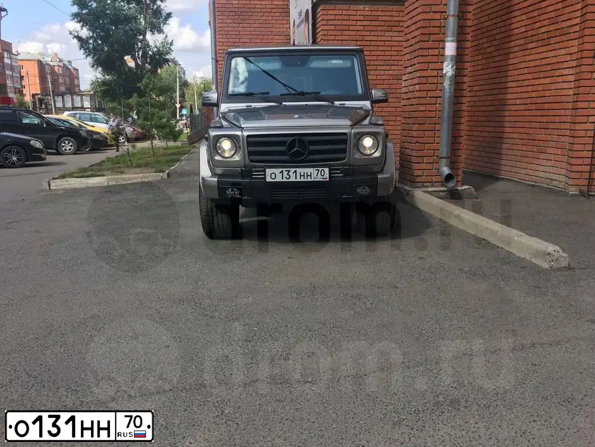 Фото автомобиля MERCEDES G-KLASSE, 2003 — госномер С013ММ70. Цвет: Серебристый