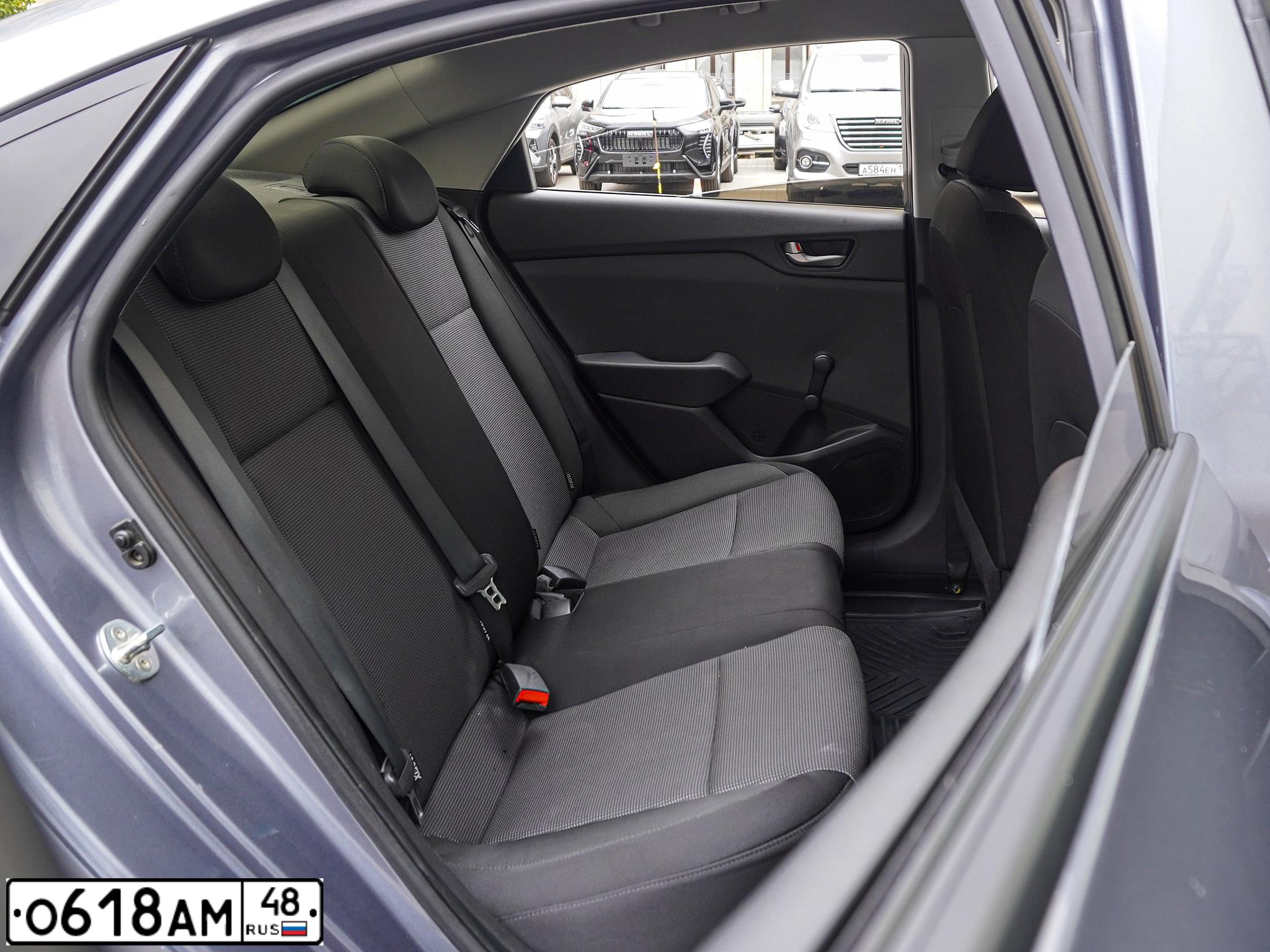 Фото автомобиля HYUNDAI SOLARIS, 2017 — госномер К276ОВ193. Цвет: Серый