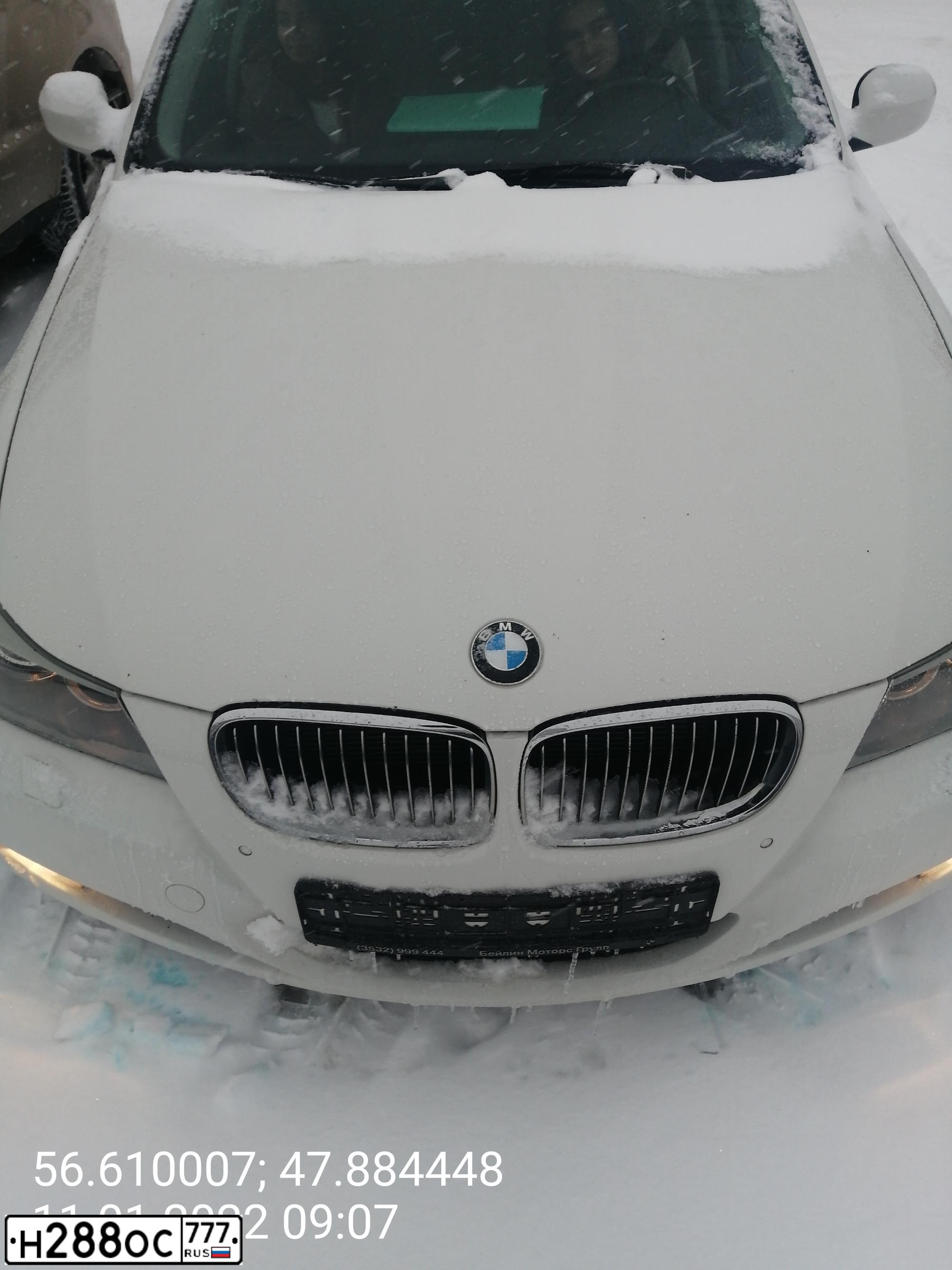 Фото автомобиля BMW 320I, 2012 — госномер М627ХА21. Цвет: Белый
