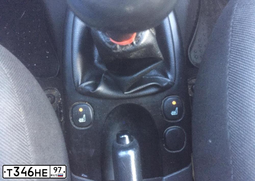 Фото автомобиля MITSUBISHI LANCER, 2006 — госномер Е077АЕ150. Цвет: Серый