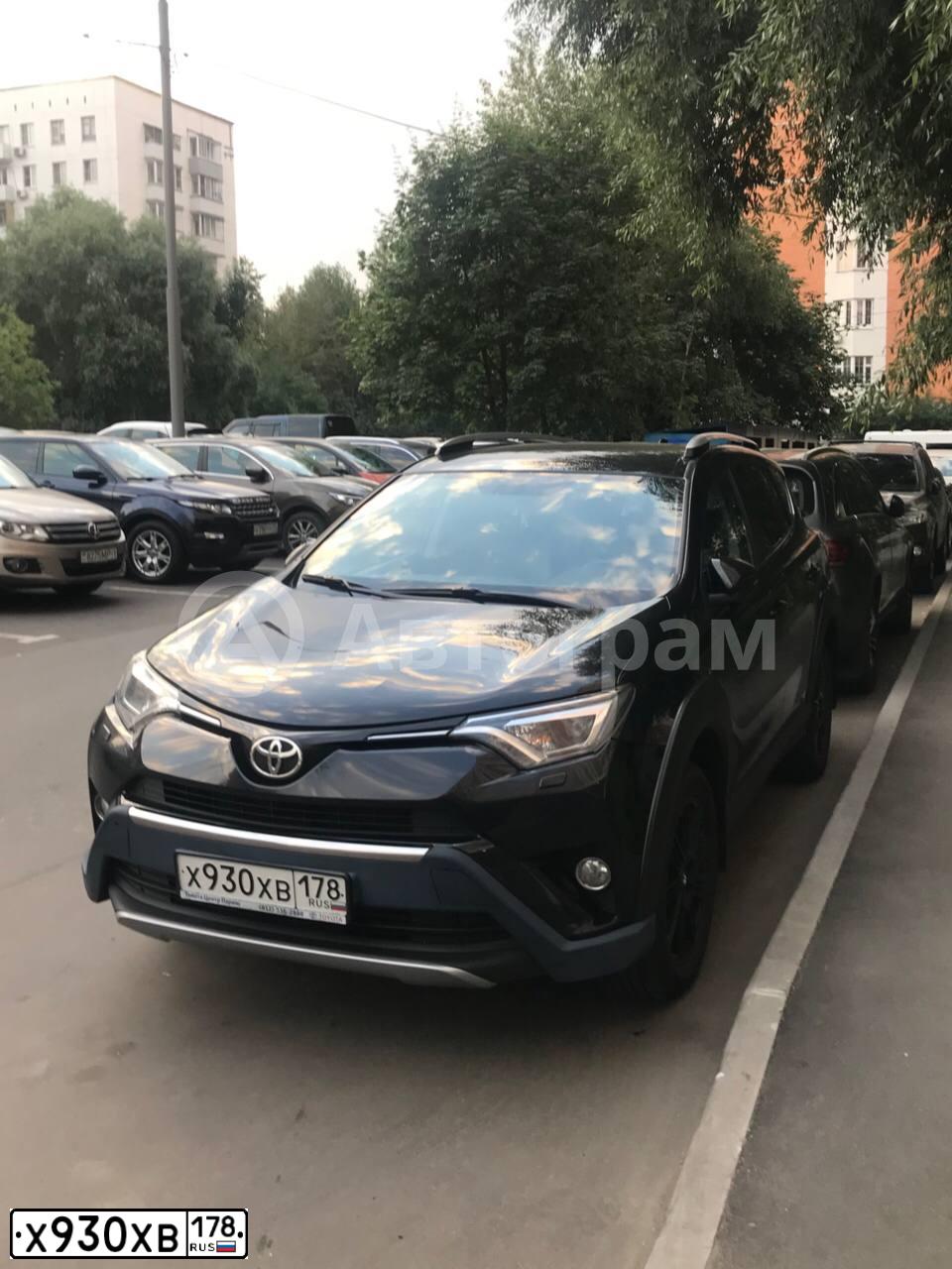 Фото автомобиля TOYOTA RAV4, 2017 — госномер Х930ХВ178. Цвет: ЧЕРНЫЙ МЕТАЛЛИК