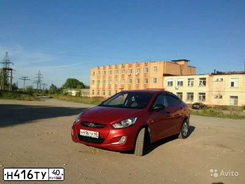 Фото автомобиля HYUNDAI SOLARIS, 2011 — госномер Н738ТВ32. Цвет: КРАСНЫЙ ГРАНАТ