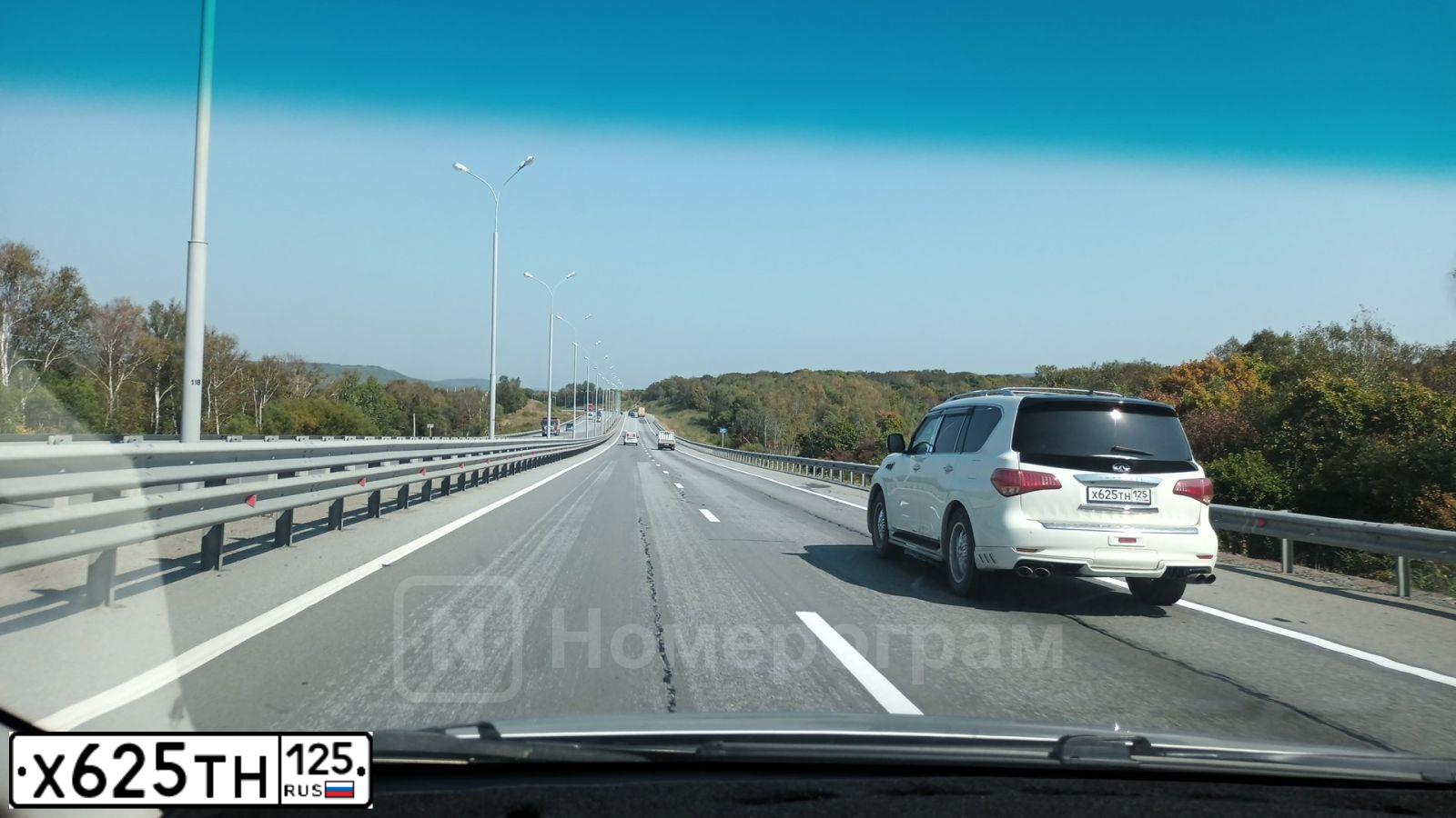 Фото автомобиля INFINITI QX80 /QX56/, 2012 — госномер В777ОР28. Цвет: Белый